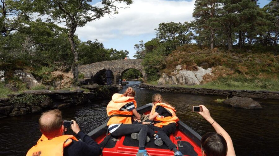 Killarney: Lakes of Killarney Boat Tour with Transfer - The lake cruise at 2pm: what you’ll see on the Lakes of Killarney