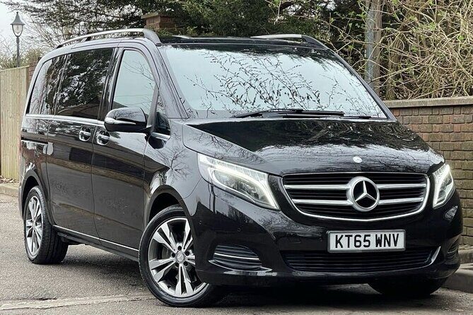 Killarney: Private transfer to & from Shannon Airport - Airport Pickup With Your Name on a Tablet Sign