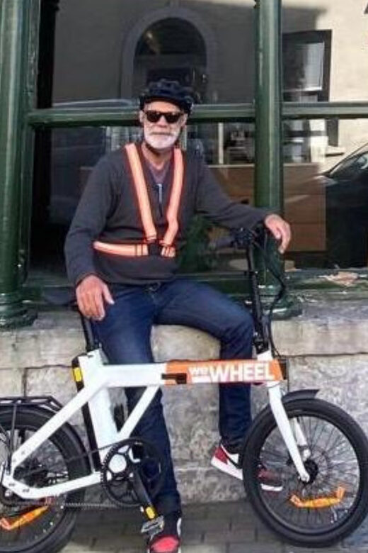 Kinsale: Guided eBike Sightseeing Tour - Stops and stories: culture, history, geology, and landmarks on the move