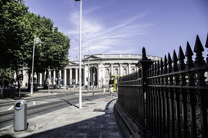 Legends, Ghosts and Ghouls Walking Tour Dublin - Stop 2: St. Stephen’s Green, famous grounds and grim hangings