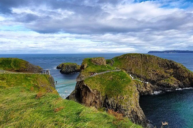 Northern Ireland Including Giant's Causeway Rail Tour from Dublin - Dublin to Belfast by rail: the early start is the real deal