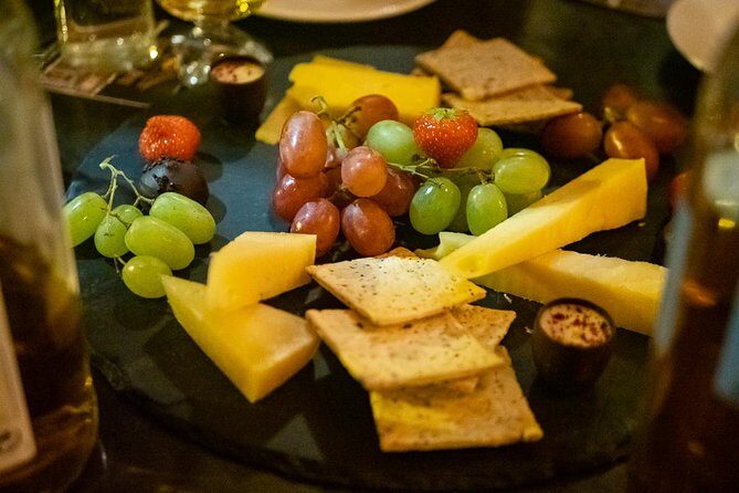 Premium Whiskey and Food Tasting in Dublin - Pacing, group size, and comfort tips that save your night