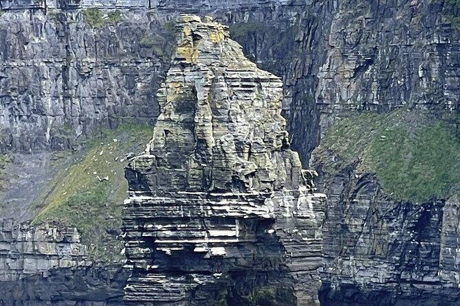 Private Chauffeur Cliffs of Moher Tour & Galway from Dublin - Private Chauffeur Day: The Real Advantage vs. a Bus