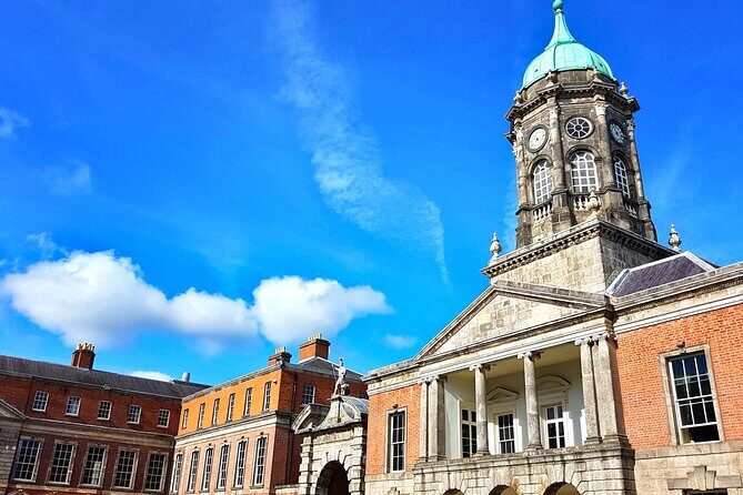 Private Fantastic Walking Tour of Dublin - Leinster House to St Stephen’s Green: Parliament-to-Park in One Breath