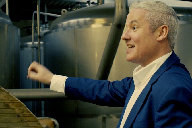 Private Full Day Whiskey Tour from Dublin with Tullamore D.E.W. - Stop 2: Sean’s Bar in Athlone for a Fast, Focused Pub Tasting
