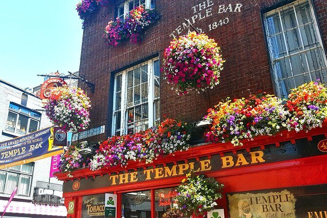 Private Ultimate Day in Dublin (Walking Tour) - Temple Bar with a guide’s local lens