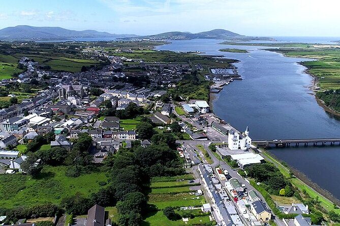Ring of Kerry Private Day Tour from Killarney - Kerry Bog Village Museum and the Red Fox Inn: A Real Stop, Not Just a Photo Pull-Off