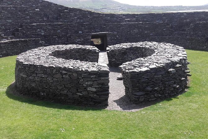 Ring of Kerry & Skellig Ring - Private Tour - A private Ring of Kerry day that mixes history, cliffs, and Atlantic views