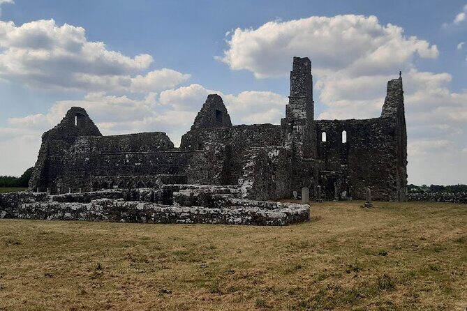 Sean's Bar, Athlone Castle and Clonmacnoise Monastery - How the Private Galway Format Changes Your Day