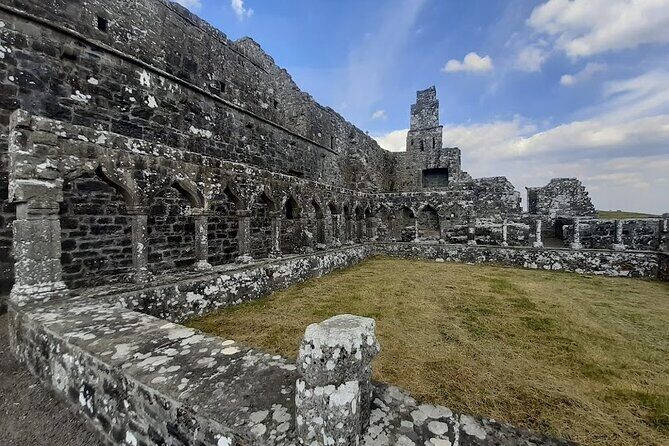 Sean's Bar, Athlone Castle and Clonmacnoise Monastery - Clontuskert Abbey: Short Visit, Big Context