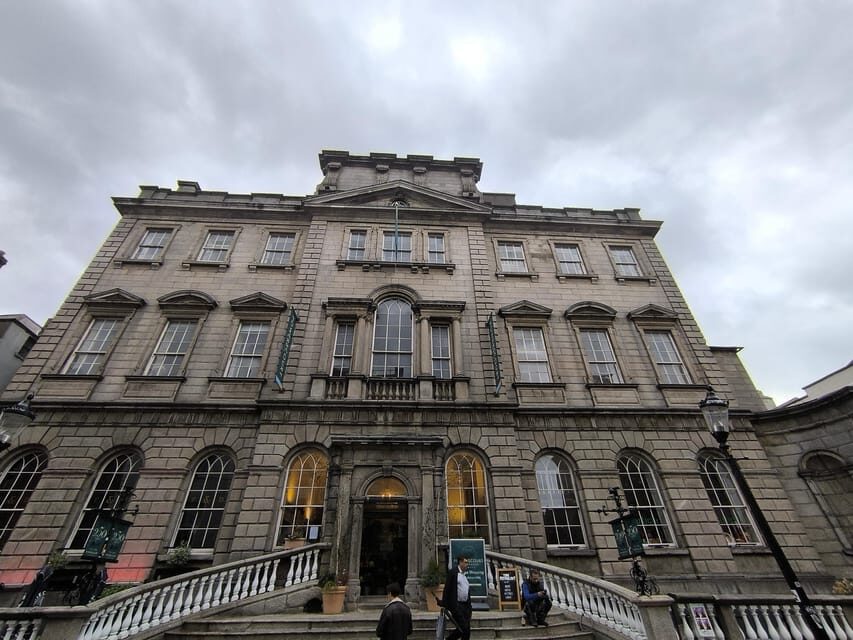 Secret and unusual Dublin: guided walking tour - Powerscourt Townhouse and Trinity College: literature, music, and architecture across eras