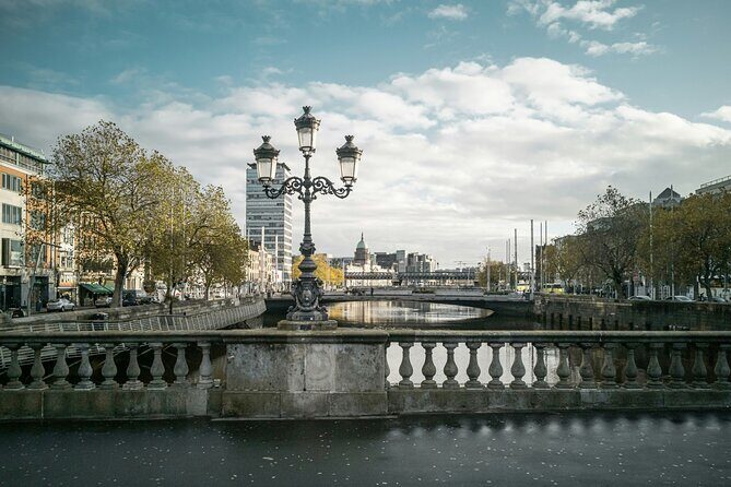 Self-Guided Scavenger Hunt: Dublin Adventure - Trinity College: the history clue that turns sightseeing into a game