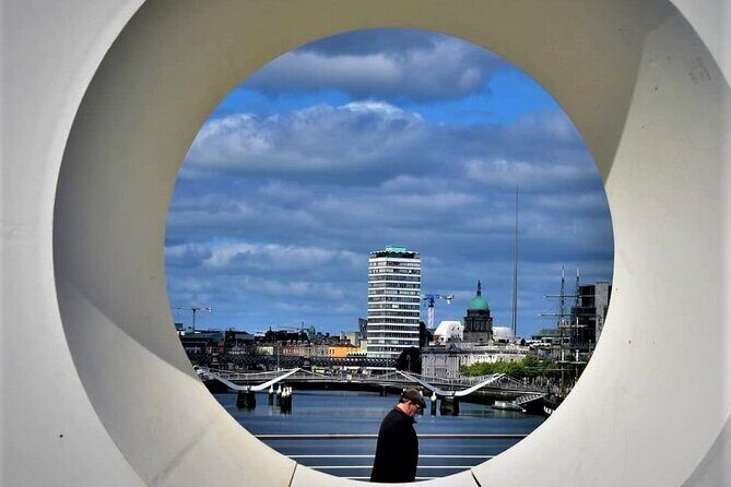 Semi-Private (8people max) 2.5 Hr Dublin Walking Tour - Trinity College Dublin: Long Library, Book of Kells, and the Stories Around Them