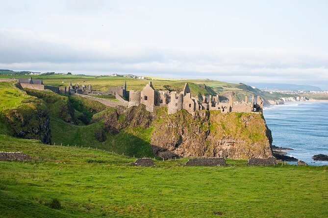 Spanish Belfast And Giants Causeway Tour - Price and comfort: what $105.46 really buys