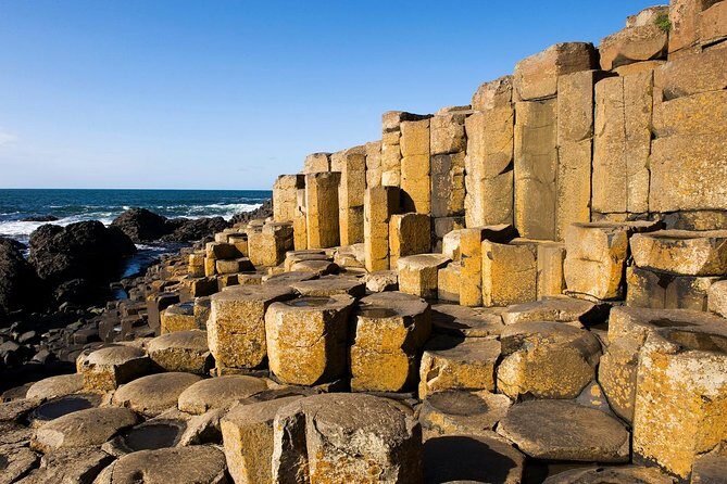 The Giant's Causeway, Dunluce Castel and Belfast - Spanish guide - A full Northern Ireland day, starting from Dublin’s doorstep