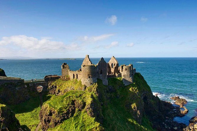 The Giant's Causeway, Dunluce Castel and Belfast - Spanish guide - What the Spanish-speaking guide adds (and why it feels more than a checklist)