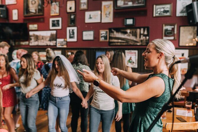 The Irish Dance Party in Dublin - Food and drinks at the bar: plan ahead so you don’t lose momentum
