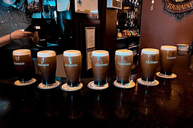 The Perfect Pint Pub Tour - O’Connell Street walk and passing the Spire: classic Dublin, fast