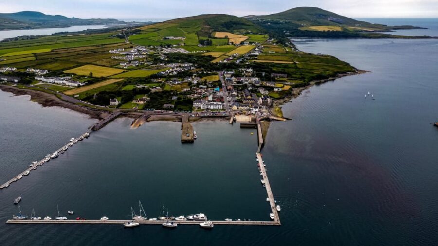 Valentia Island : The Experience - Meeting at Knightstown: How the 1.5-Hour Tour Runs