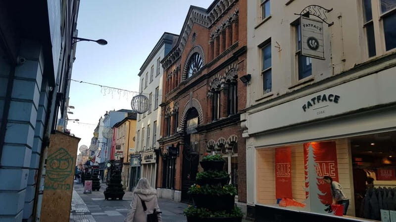 Visite guidée de Cork city en français avec guide - Learning Cork’s rebel past through street-level stories