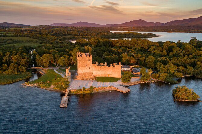 Whiskey & Wonders in Killarney - Thatched-cottage tea and landmark spotting without the stress