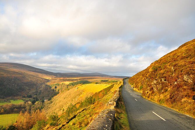 Wicklow tour of Glendalough - The Coach Comfort: Toilet, Wi-Fi, and Extra Leg Room